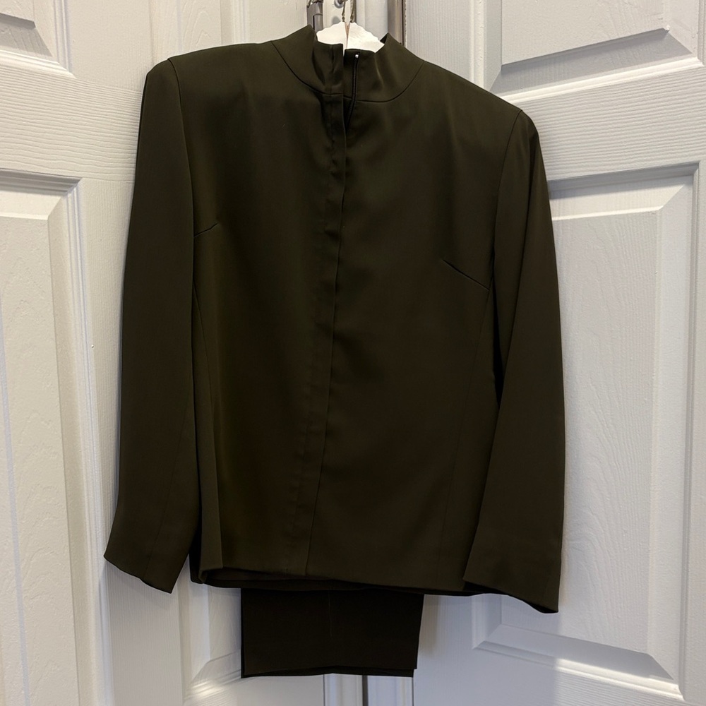Elegant Dark Green Blazer and pant suit size 12
